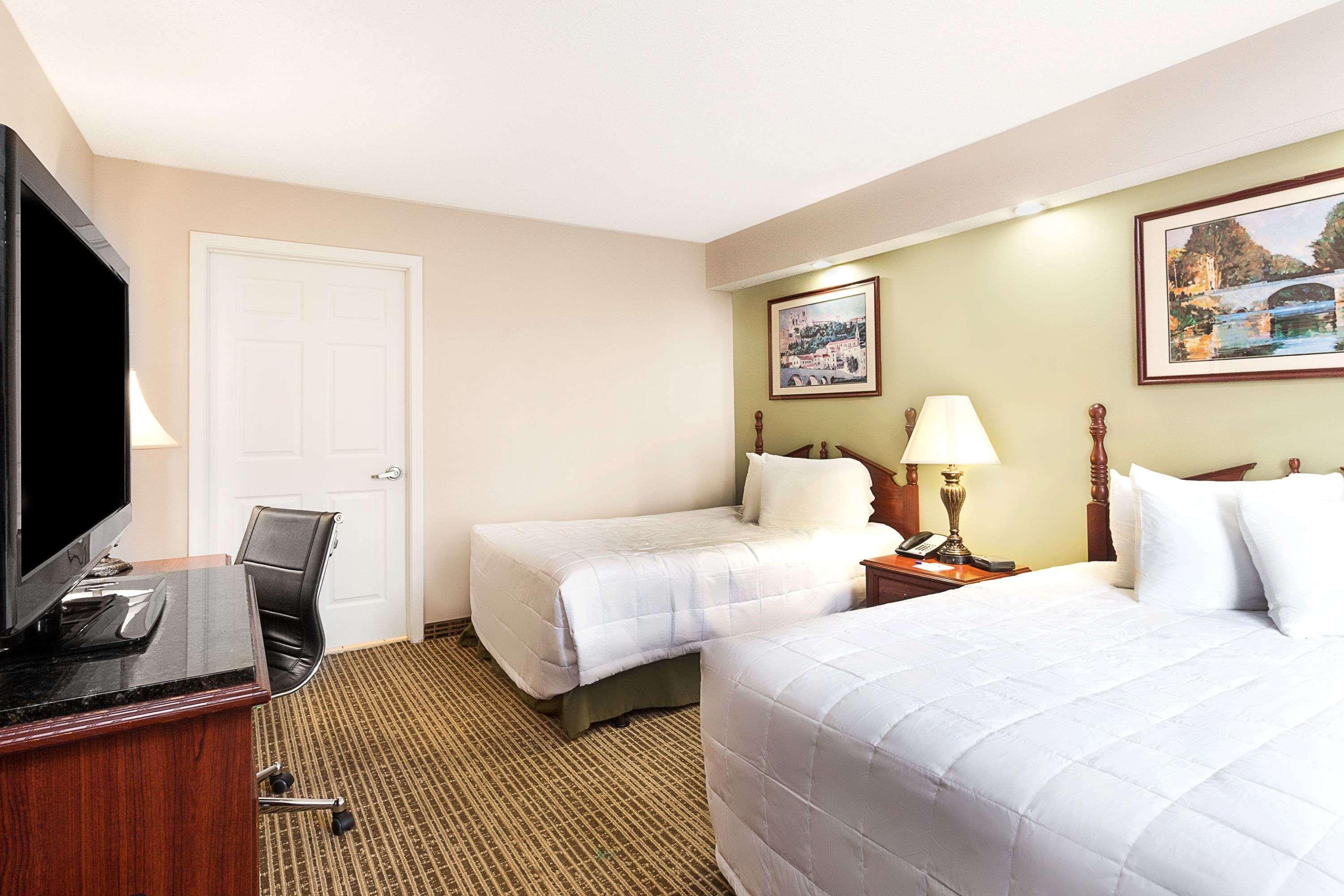 Hotel Baymont By Wyndham Tullahoma Extérieur photo